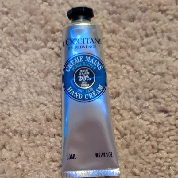 L'OCCITANE Hand Cream And Shower Oil With Floral Cosmetic Bag - Picture 3 of 5